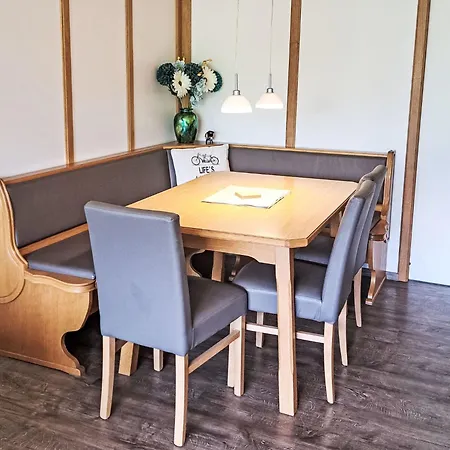 18 By Interhome